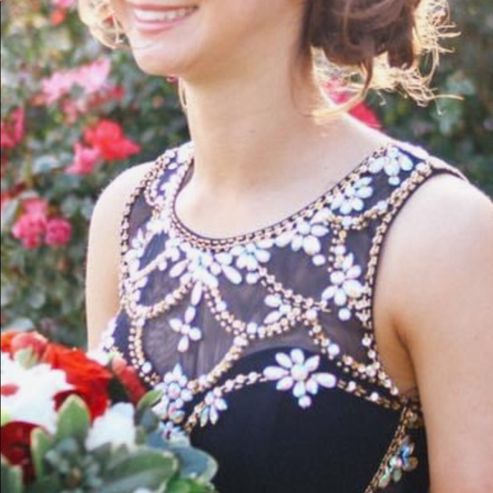 Betsy & Adam prom dress size 4 - Picture 4 of 5